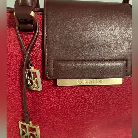 Hand Bag - Picture 4 of 8